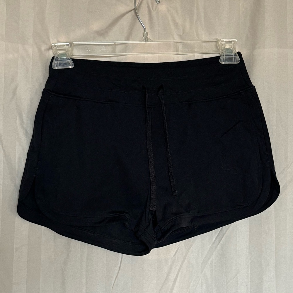 Black Zyia Hybrid Short